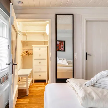 Reetdachhaus Inmitten Von Wiesen Und Feldern Holiday home Emmelsbull-Horsbull